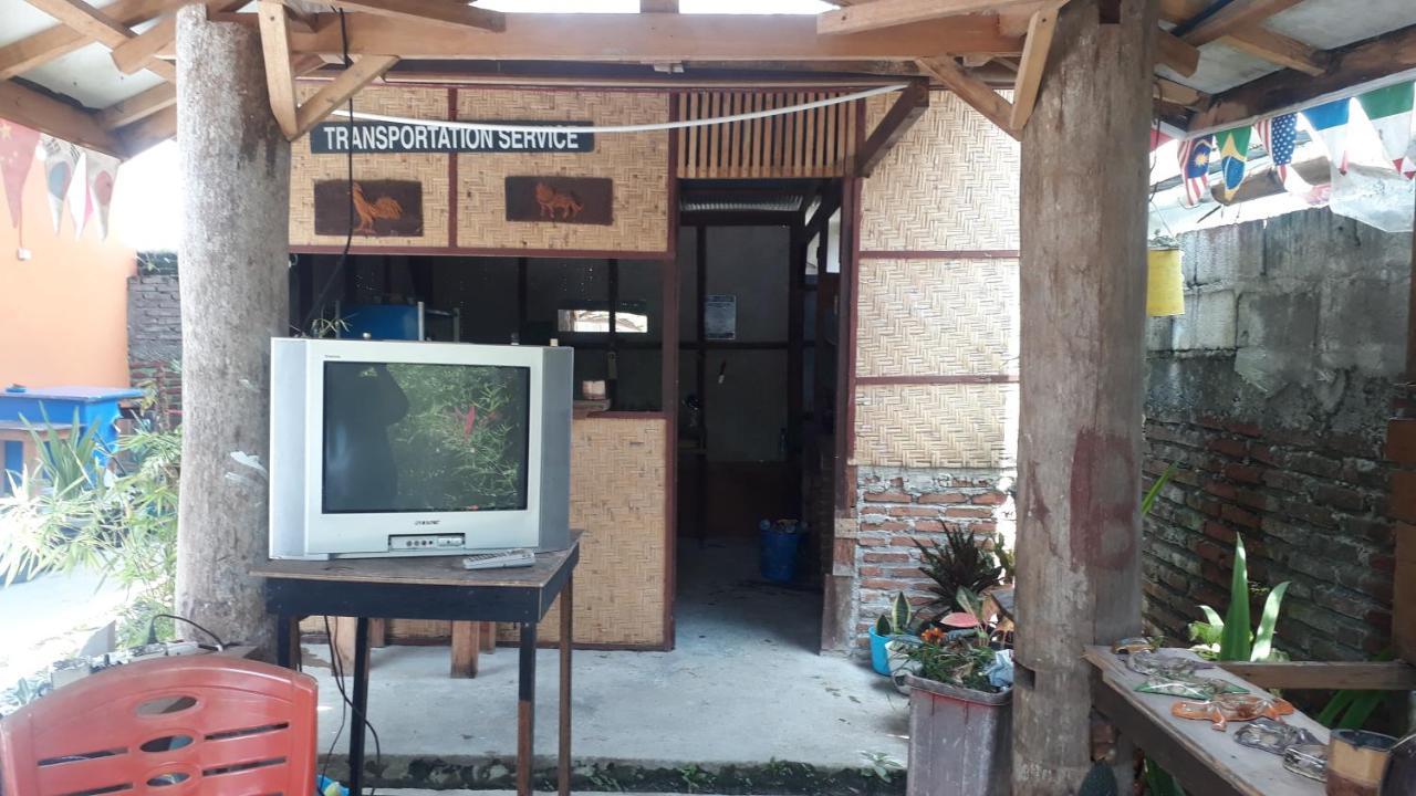 Готель Toraja Manubackpacker Рантепао Екстер'єр фото