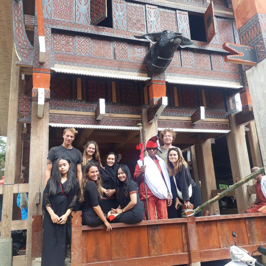 Готель Toraja Manubackpacker Рантепао Екстер'єр фото