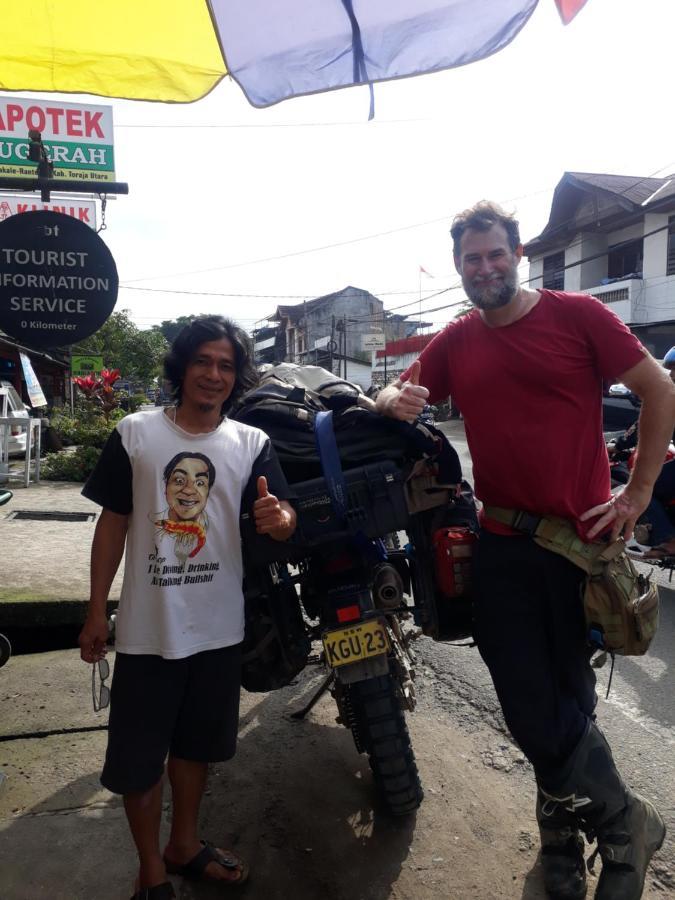Готель Toraja Manubackpacker Рантепао Екстер'єр фото
